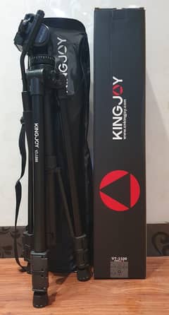 Professional Tripod BRAND NEW CONDITION