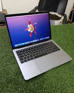 MacBook Pro 13'³ 2017 i7 16GB 256GB Retina Display