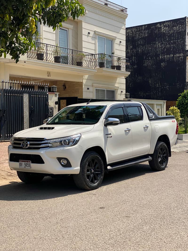 Toyota Revo 2017 Model For Sale in Islamabad 3