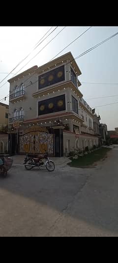 10 Marla Brand New Coner luxury house ( Video available) Allama iqbal town Lahore gulshan block