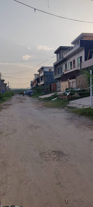 Beautiful Ideal location of 4 Marla Level Plot 21