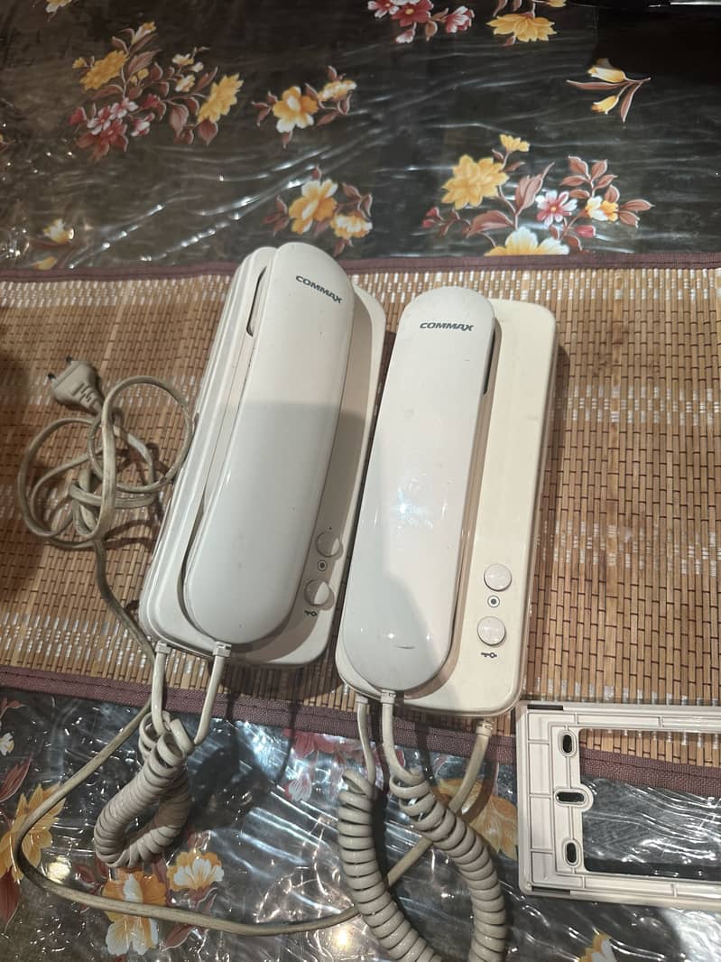 2 intercom devices in condition 2