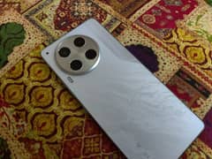 camon 30 12/256