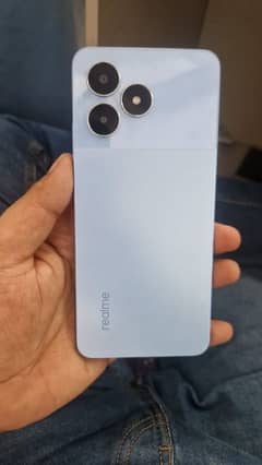 realme
