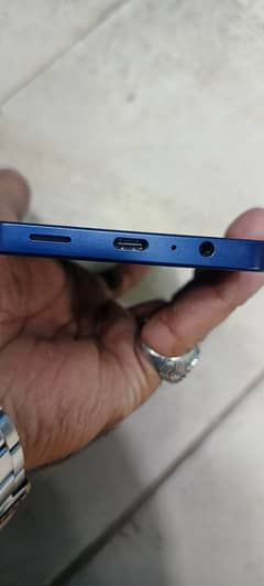 Samsung A06 urgent sell only serious buyer contact 03174707061