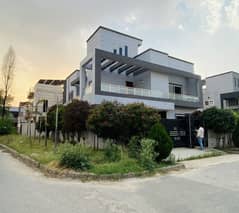 13 Marla Corner House For Rent in C Block Citi Housing Prime Location.