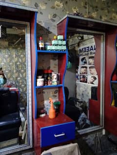 saloon