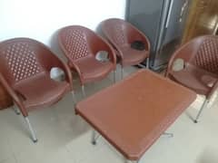 4 chairs and 1 table for sale