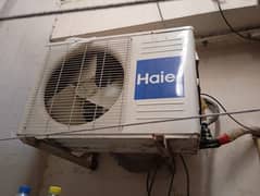 1 ton , No gas condition gud  location Karachi don't text me only