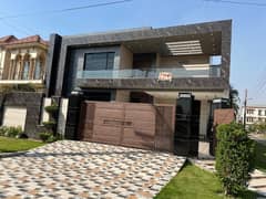 1 Kanal Corner Luxury 65 Feet Road Brand New Bungalow For Sale in Valencia Town