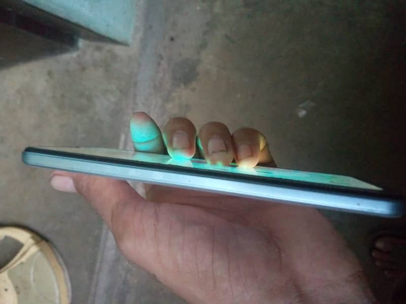 vivo y21  only lcd change  and only  box and charger led  sath he 2