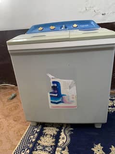 singer brand new 2 month use 10 by 10 all ok