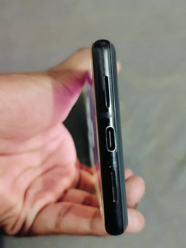 Google pixel 6 pro 10/10 condition scratchless NON PTA 3