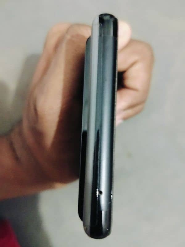 Google pixel 6 pro 10/10 condition scratchless NON PTA 4