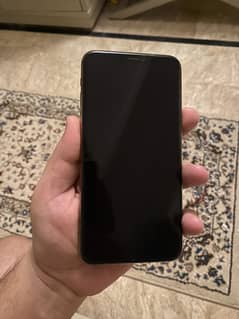 Iphone 11 pro max 64gb Non pta with box 9.5/10