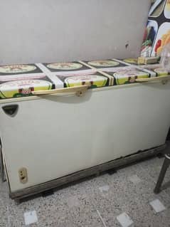 waves full size deep freezer
