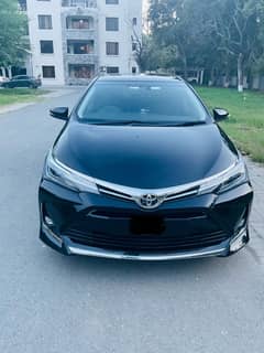 Black Corolla Grande 2023