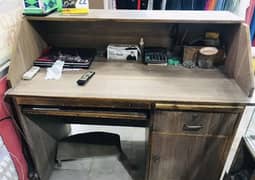 Cash counter for sale