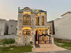 Slightly Used 5 Marla Beautiful House With Original Pictures Attached For Reference