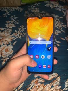 Samsung A20