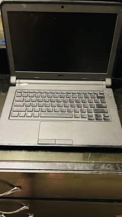 Dell Latitude 3350