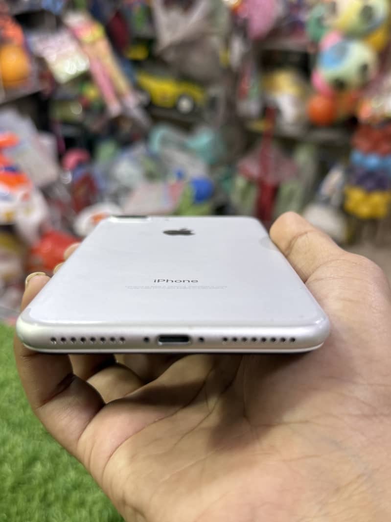 PTA Approved iPhone 7 Plus – 32GB, All Functions Working Perfectly 2