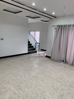 1 Kanal Upper Portion Available For Rent