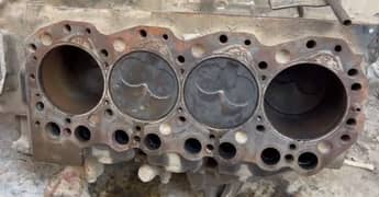 Nissan pickup diesel engine
