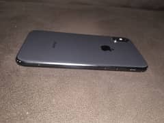 iPhone XS ha non pta Factory unlock 64 gbbattery service 74 health