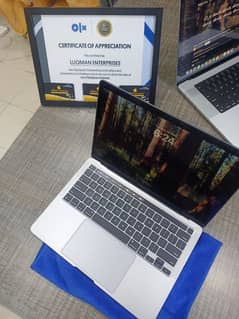 LIKE NEW CONDITION MACBOOK PRO M1 2020 13 TOUCHBAR 8GB 512GB 28 CC