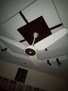 SK celling fan 10/10 condition
