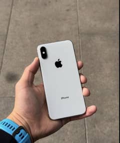 I PHONE X 64GB