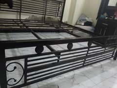 6X6 iron bed