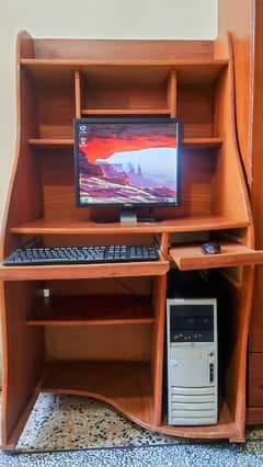 Computer system complete, with Table (Trolley)