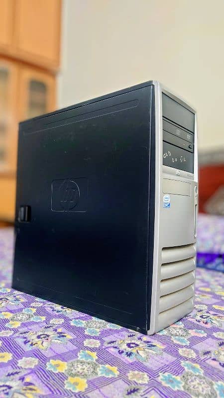 Computer system complete, with Table (Trolley) 6