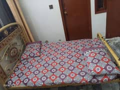 bed without mattress