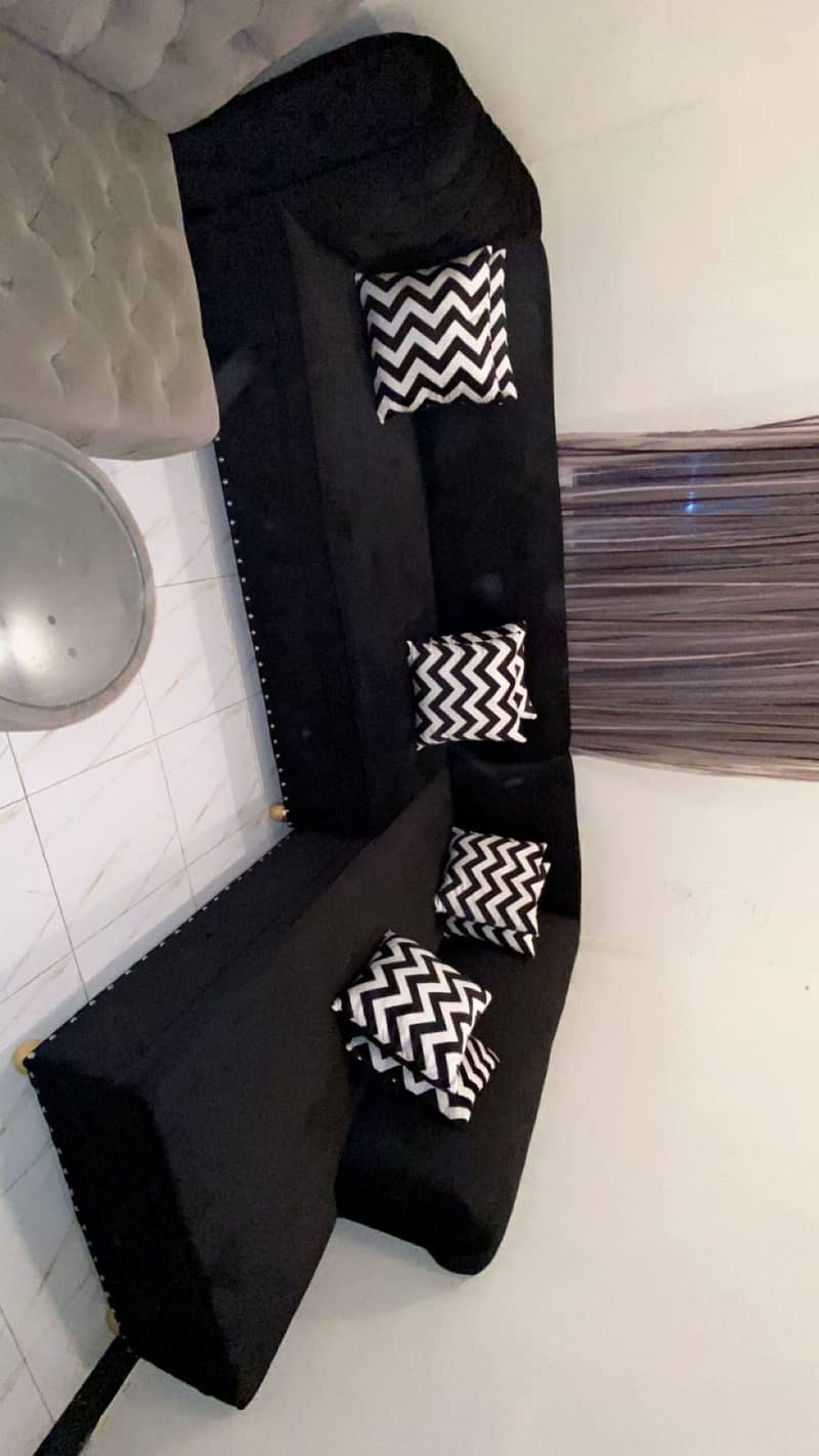 I am salling new L shape sofa 6