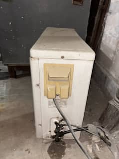 One hand used Ac