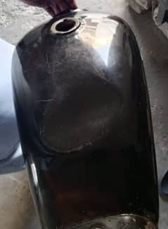 motorcycle fuel tanky for sale. kan or happy b sath hen