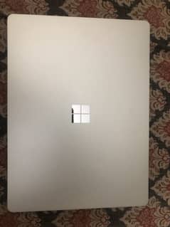 Surface laptop go