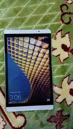 UESD CONDITION TABLET DOCOMO  COMPANY SIM +MEMORY card