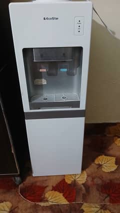EcoStar ka water dispenser hai 2 year use only . . condition 10/10