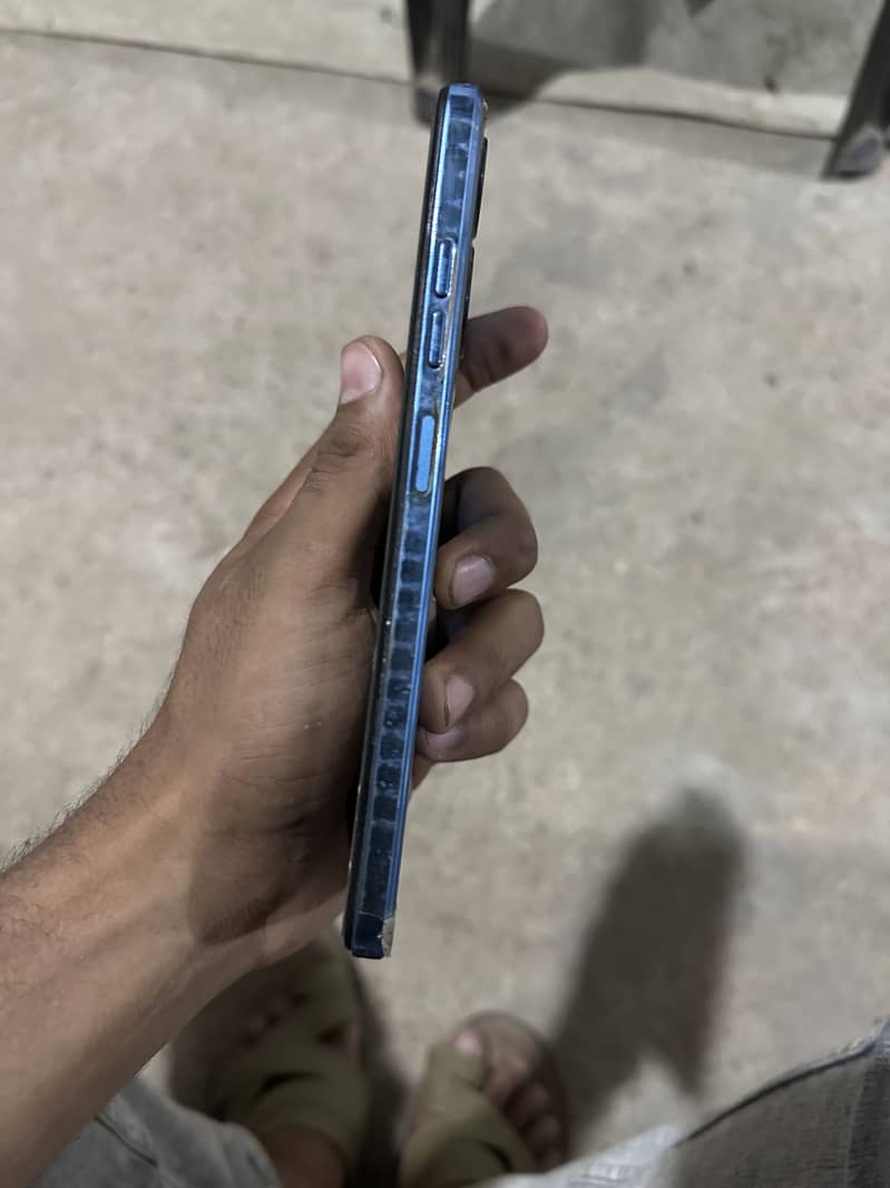 Tecno spark 10c with box charger 3