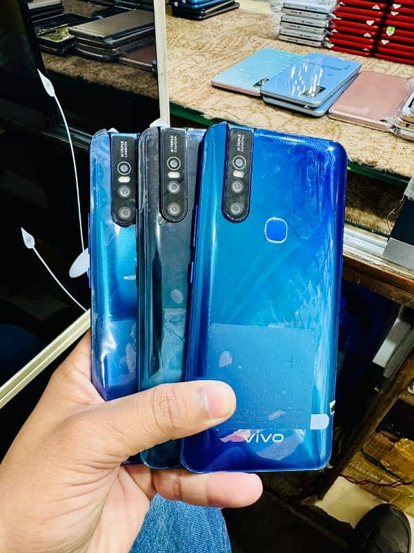 vivo s1 8/256 10/10 box with charger and more different models 11