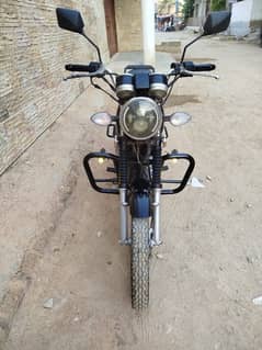 Suzuki GS model 2016