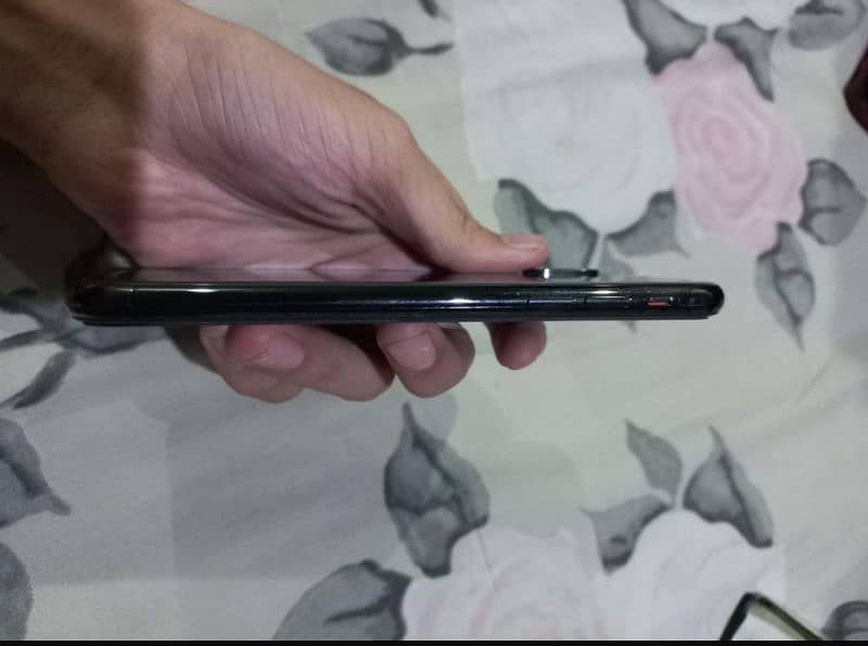 iPhone xs  factory unlock panel change scom working 3