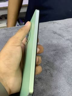Vivo y27s 8/128 with box