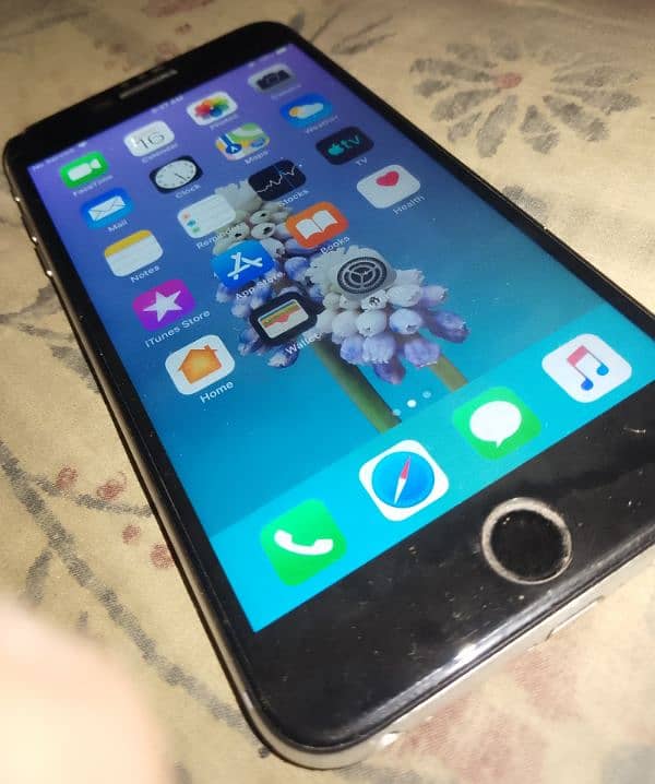 iPhone 6 plus memory 64 only call 03464694077 2