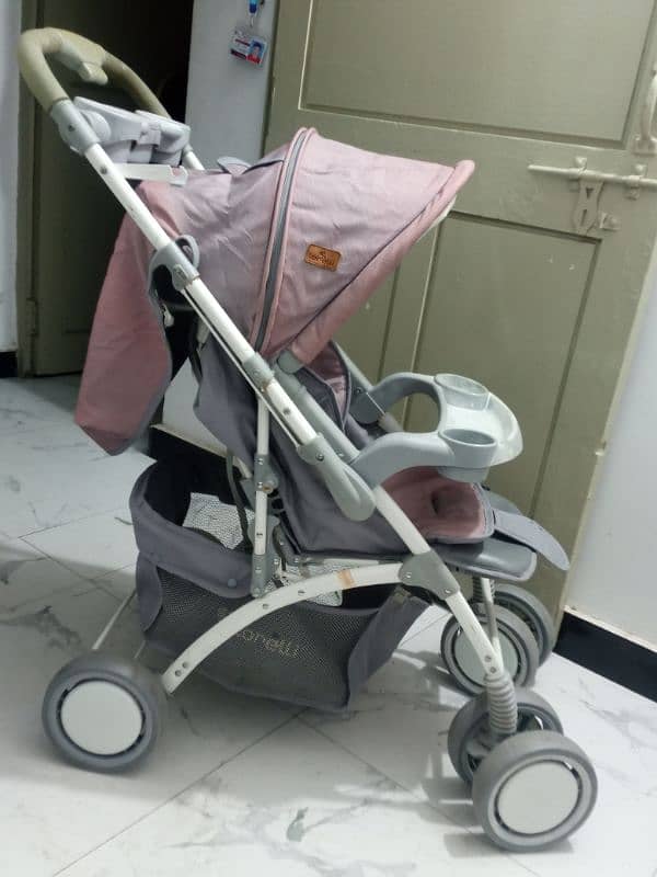 Branded pram stroller 0