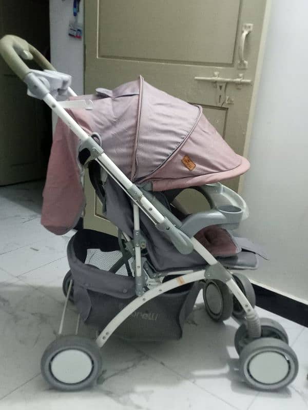 Branded pram stroller 14